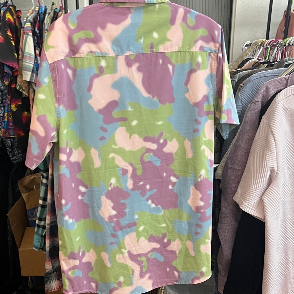 Just Attitude Multicolor Camouflage Men's SS Button Down Shirt - Picture 5 of 5